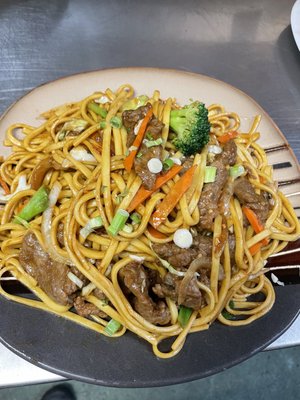 Photo of Golden Crown Inn - Corpus Christi, TX, US. Beef lo mein