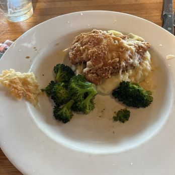 Applebee's Grill + Bar - NEW Lemon Parmesan Chicken - American Near Me - Santa Fe, New Mexico Applebee's Grill + Bar - NEW Lemon Parmesan Chicken - American Near Me - Santa Fe, New Mexico