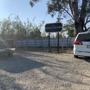 Antojitos Tierra Caliente - Parking for your horse - Mexican Near Me - Jurupa Valley, California