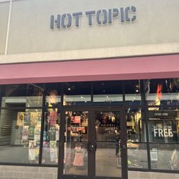 Exterior photo of Hot Topic - Leeds, Alabama Exterior photo of Hot Topic - Leeds, Alabama