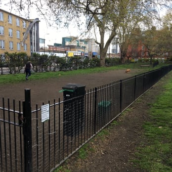 Vauxhall Park - Nice size dog run - Parks Near Me - London, XGL