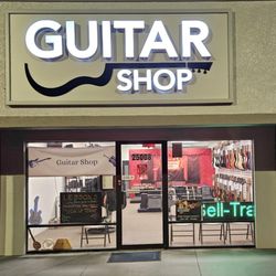 Hank's Guitar Shop - Hank's Guitar Shop storefront