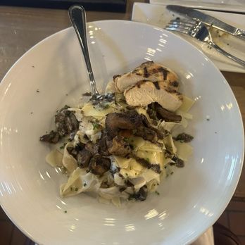 George Bistro + Bar - New American Near Me - Pensacola, Florida George Bistro + Bar - New American Near Me - Pensacola, Florida