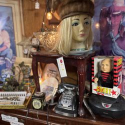 Tumbleweed Express Antiques & Collectibles - Art and Collectibles