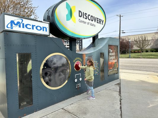 Discovery Center of Idaho by null