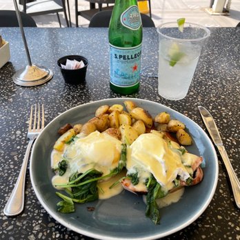 Coastal Cantina - Eggs Benedict - Lounges Near Me - Del Mar, California