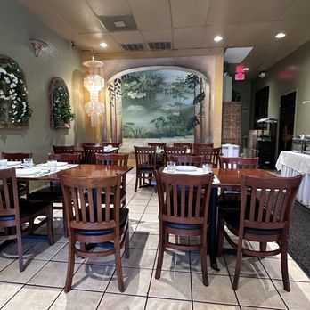 Patio Filipino - Taken 06/25/2025: ample space and clean - Filipino Near Me - San Bruno, California Patio Filipino - Taken 06/25/2025: ample space and clean - Filipino Near Me - San Bruno, California