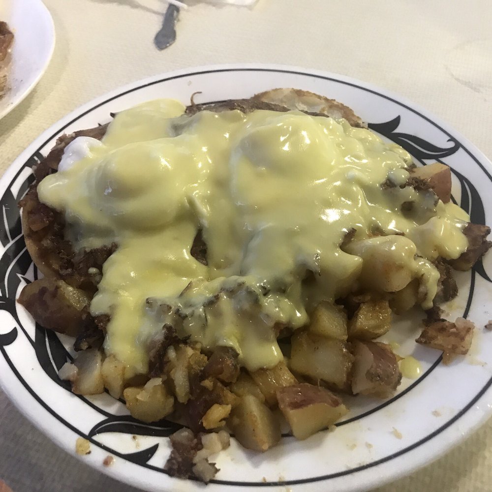 Wilson's Diner - Eggs Benedict with Hash - American Near Me - Waltham, Massachusetts Wilson's Diner - Eggs Benedict with Hash - American Near Me - Waltham, Massachusetts