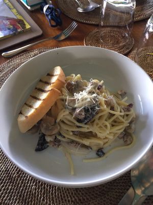 Cafe du Tukon by null