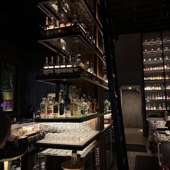 Reserve 101 - Interior - Cocktail Bars Near Me - Houston, Texas Reserve 101 - Interior - Cocktail Bars Near Me - Houston, Texas
