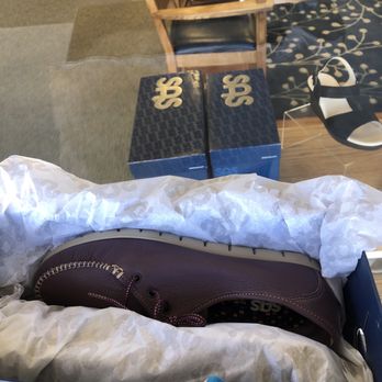SAS - Dallas - I got my $40 shoes - Shoe Stores Near Me - Dallas, Texas SAS - Dallas - I got my $40 shoes - Shoe Stores Near Me - Dallas, Texas