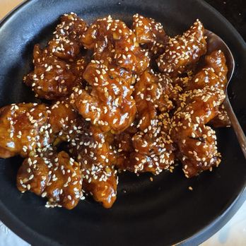 Bamboo Restaurant - Sesame Chicken - Chinese Near Me - San Francisco, California