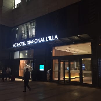 AC Hotel by Marriott Irla - Located on a busy street integrated into a beautiful shopping mall - Hotels Near Me - Barcelona, B
