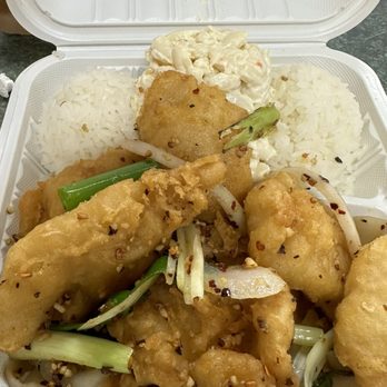 Rainbow Cafe - Salt and pepper fish with rice. - Cafes Near Me - Kailua Kona, Hawaii
