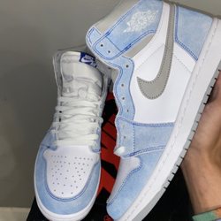 Quality Green Cleaners- East - How I bought my shoes in and how I got them back. Don't waste your time or money here.