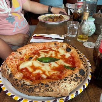 Pink Mamma - Mammargharita pizza - Steakhouses Near Me - Paris, 75 Pink Mamma - Mammargharita pizza - Steakhouses Near Me - Paris, 75
