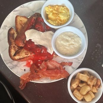 Boss Queens Soul Cafe - Loaded brioche French toast, Bacon, Grits, Eggs, Potatoes - Soul Food Near Me - Norfolk, Virginia