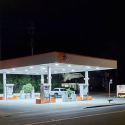 Vintage Food Mart at Bp Gas Station - It's 76 station now