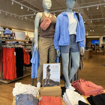 Athleta - Women's Clothing Near Me - Pembroke Pines, Florida Athleta - Women's Clothing Near Me - Pembroke Pines, Florida