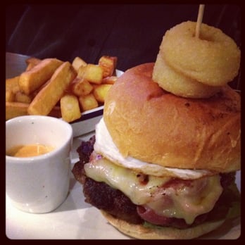 The Victoria - Big Ben Burger - Pubs Near Me - London, XGL
