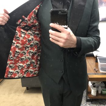TruTailor Co. Custom Suits - Custom tuxedo, custom inner lining. - Bespoke Clothing Near Me - Irvine, California TruTailor Co. Custom Suits - Custom tuxedo, custom inner lining. - Bespoke Clothing Near Me - Irvine, California