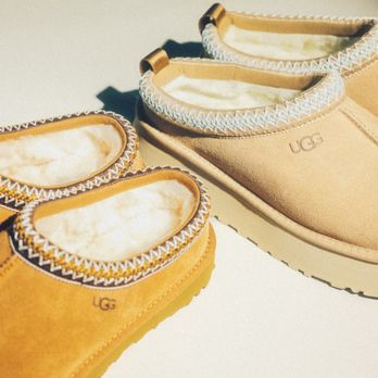 Gravitypope - UGG at gravitypope Vancouver West 4th - Shoe Stores Near Me - Vancouver, British Columbia Gravitypope - UGG at gravitypope Vancouver West 4th - Shoe Stores Near Me - Vancouver, British Columbia