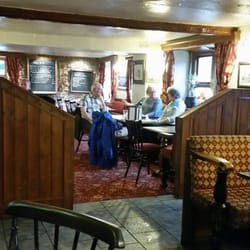 Church Inn - Cosy dining area