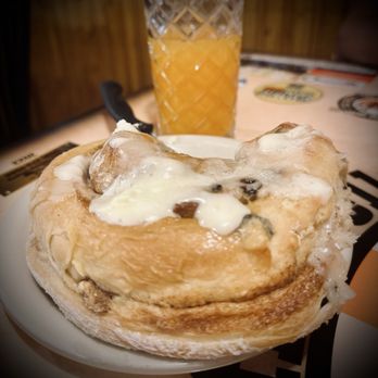 Pufferbelly - Giant Cinnamon Roll and fresh squeezed OJ - American Near Me - Grand Junction, Colorado Pufferbelly - Giant Cinnamon Roll and fresh squeezed OJ - American Near Me - Grand Junction, Colorado