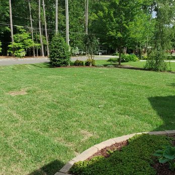 J & S Landscaping and Design - a view of a lawn - Landscaping Near Me - Franklinton, North Carolina J & S Landscaping and Design - a view of a lawn - Landscaping Near Me - Franklinton, North Carolina