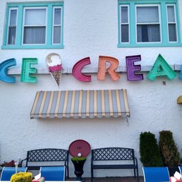 Exterior outside entrance of Hinlickity’s Ice Cream - Highlands, New Jersey Exterior outside entrance of Hinlickity’s Ice Cream - Highlands, New Jersey