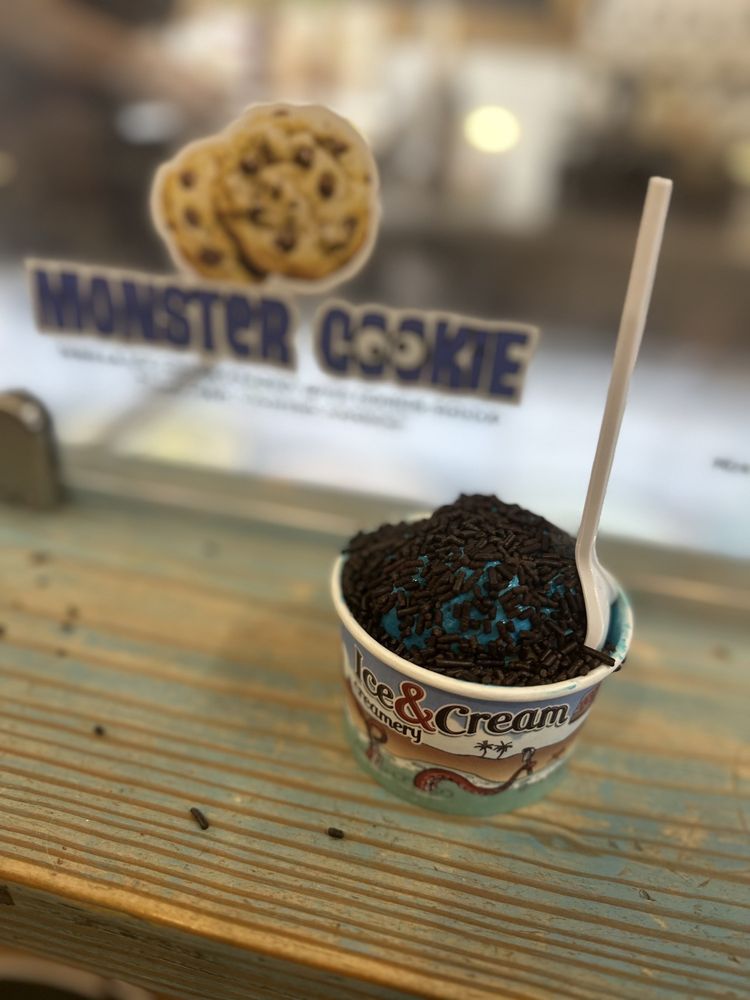 Ice & Cream Creamery Logo