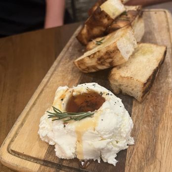 Pomo - Phoenix - Whipped Ricotta & Honey - Pizza Near Me - Phoenix, Arizona Pomo - Phoenix - Whipped Ricotta & Honey - Pizza Near Me - Phoenix, Arizona