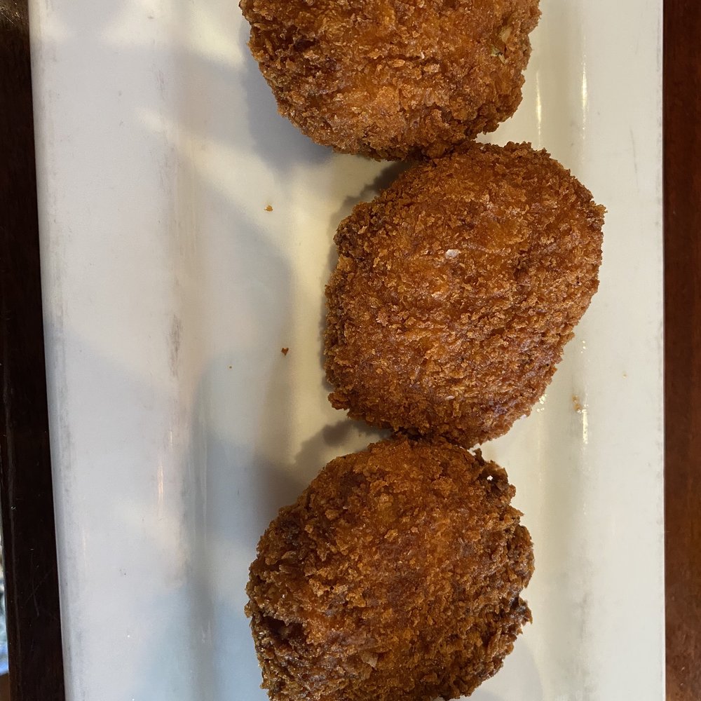 Tavern On Main - Crab cakes - New American Near Me - Wakefield, Rhode Island Tavern On Main - Crab cakes - New American Near Me - Wakefield, Rhode Island