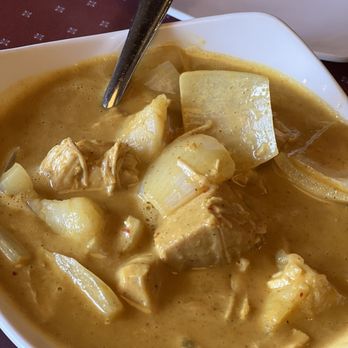 Crystal Thai Restaurant - 48. Yellow Curry Chicken - Thai Near Me - Arlington, Virginia Crystal Thai Restaurant - 48. Yellow Curry Chicken - Thai Near Me - Arlington, Virginia
