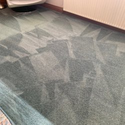 iCleanFloorcare - Living room wool carpet after deep cleaning and stain removal. Looks like new.