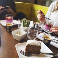 La Table Be O - Coffee time ! Je recommande le cake Vegan noisette/banane
