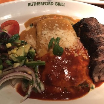 Rutherford Grill - Perfectly medium tri tip - American Near Me - Rutherford, California