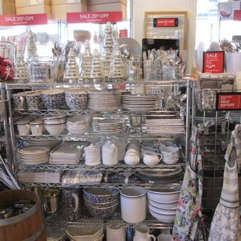 Sur La Table - It's really a compact store with a lot of things. - Home Decor Near Me - Las Vegas, Nevada Sur La Table - It's really a compact store with a lot of things. - Home Decor Near Me - Las Vegas, Nevada