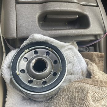 Jiffy Lube - Oil filter that is Damaged on install, or came like that and didn't bother looking at it - Auto Repair Near Me - Long Beach, California