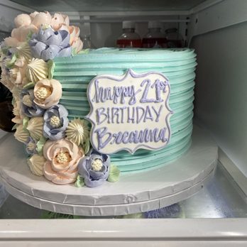 White Flower Cake Shoppe - My granddaughters 21st Birthday Cake White cake with vanilla - Cupcakes Near Me - Solon, Ohio White Flower Cake Shoppe - My granddaughters 21st Birthday Cake White cake with vanilla - Cupcakes Near Me - Solon, Ohio
