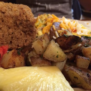 Alana's Cafe - California scramble with coffee cake - Breakfast & Brunch Near Me - Burlingame, California Alana's Cafe - California scramble with coffee cake - Breakfast & Brunch Near Me - Burlingame, California