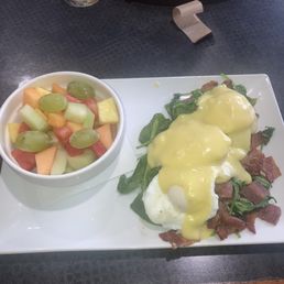 Classic Egg Benedict