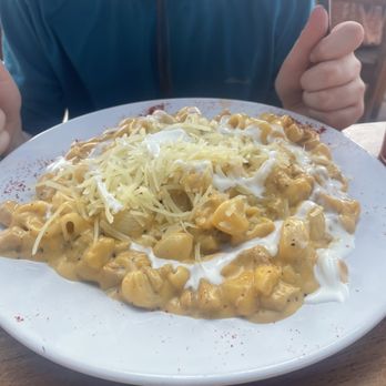 Kin Ha - Mac and cheese with chicken - Mexican Near Me - Isla Mujeres, ROO
