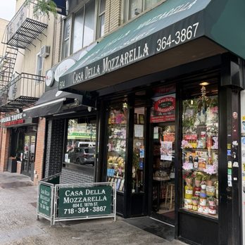 Casa Della Mozzarella Italian Deli - Casa Della Mozzarella - Delis Near Me - Bronx, New York Casa Della Mozzarella Italian Deli - Casa Della Mozzarella - Delis Near Me - Bronx, New York
