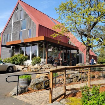 Phelps Creek Vineyards - Outside view - Wine Tasting Room Near Me - Hood River, Oregon