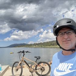 Big Bear Vacations - Riding along the lake