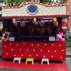 Streetlife-Festival/Corso Leopold - 25. Jahre "The Simpsons". Kein Donut-Werfen, es werden Bälle geworfen.