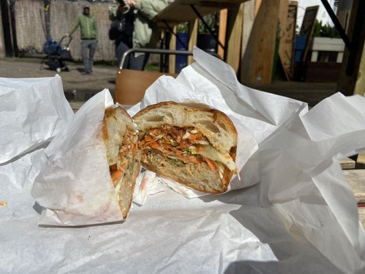 The Dusty Knuckle Bakery by null