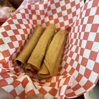 Pollo Pechugon - ORDER OF FLAUTAS - Chicken Shop Near Me - San Antonio, Texas