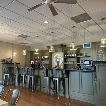 Uwharrie Vineyards & Winery - Wine Bars Near Me - Albemarle, North Carolina Uwharrie Vineyards & Winery - Wine Bars Near Me - Albemarle, North Carolina